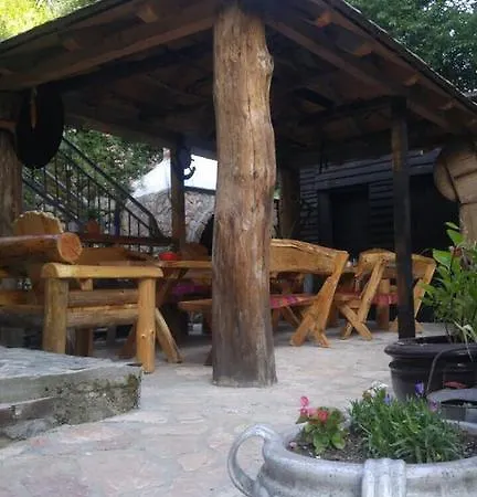 Etno House Old Mill 펜션 코니츠